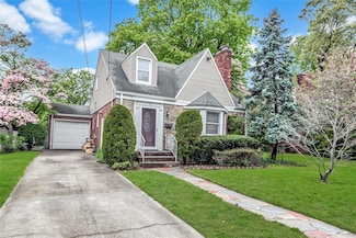584 Adams Ave, West Hempstead, NY 11552