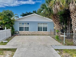 5857 Bermuda Cir W, West Palm Beach, FL 33407