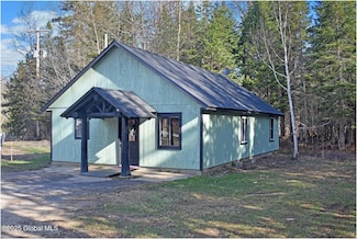 110 Black Bear Ln, Indian Lake, NY 12842