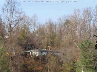 200 Hedrick Rd, Scott Depot, WV 25560