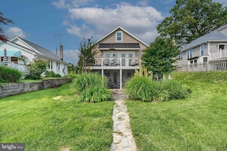 8204 Beach Dr, Dundalk, MD 21222