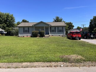 102 W Delaware Ct, La Vergne, TN 37086