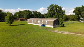 210 E Edens Ave, Copan, OK 74022