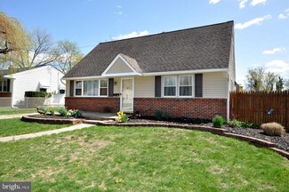 9 Pennsylvania Ave, Somerdale, NJ 08083