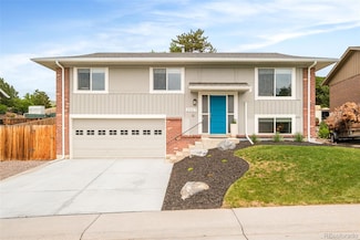 2027 S Welch Cir, Lakewood, CO 80228