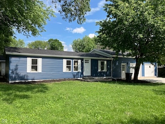 221 N 9th St, Elwood, IN 46036