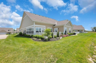 614 Newport Ln, Hebron, OH 43025