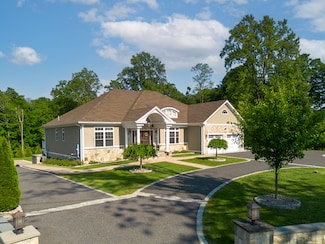 125 Stadley Rough Rd, Danbury, CT 06811