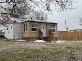 708 W State St, Rawlins, WY 82301
