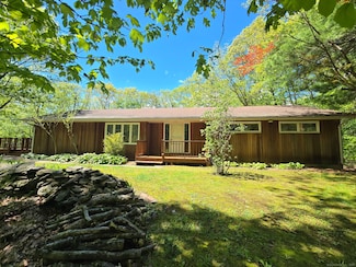 1037 Bartholomew Rd, Middletown, CT 06457