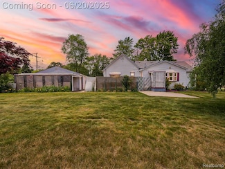 10931 Troy St, Taylor, MI 48180