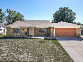2470 Pine Tree Circle Dr, Orange City, FL 32763