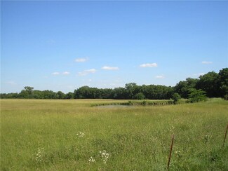 766 E 1550th Rd, Baldwin City, KS 66006