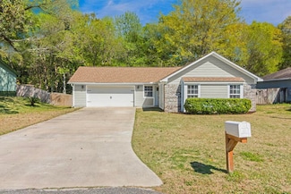 511 Oak Ave, Niceville, FL 32578