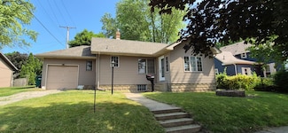 805 4th St, La Porte, IN 46350