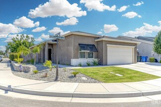 9731 Silver Falls Ln, Shafter, CA 93263