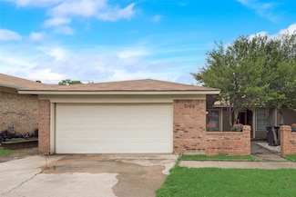 2106 Mistletoe Ave, Fort Worth, TX 76110