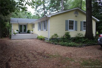 93 Railway Rd, Port Haywood, VA 23138