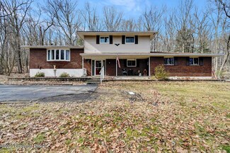 117 Foxcroft Dr, Saylorsburg, PA 18353