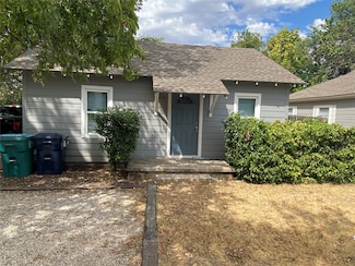 619 N Carroll Blvd, Denton, TX 76201