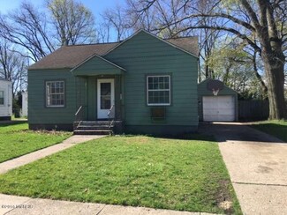 1373 Montague Ave, Muskegon, MI 49441