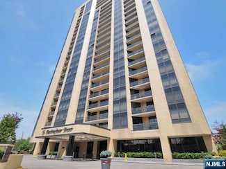 800 Palisade Ave Unit 706, Fort Lee, NJ 07024