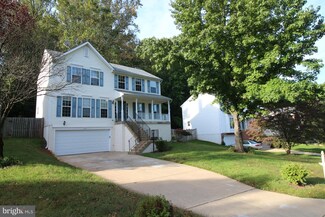 4913 Frishman Ct, Woodbridge, VA 22193