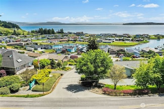 1823 Polnell Rd, Oak Harbor, WA 98277