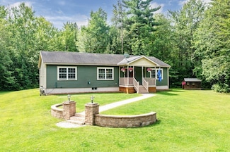 216 Wood Ln, Alburgh, VT 05440