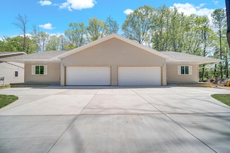 1528 S Woodland Ave, Michigan City, IN 46360