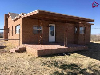 400 Byrum Rd, Chaparral, NM 88081