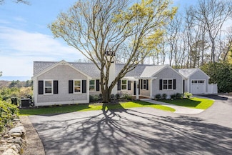 39 Telegraph Hill Rd, Falmouth, MA 02540