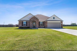 23135 Planters Dr, Vacherie, LA 70090