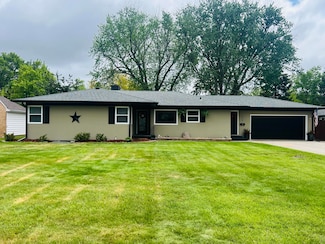 1758 Mcclellan Dr, Huron, SD 57350