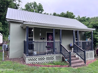 324 W Hill St, Neosho, MO 64850