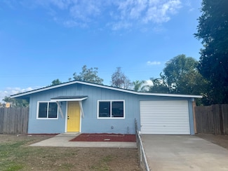 438 N Magnolia Ave, Farmersville, CA 93223