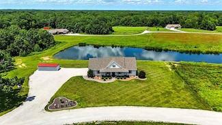 2786 Deer Valley Ln, Danville, IA 52623