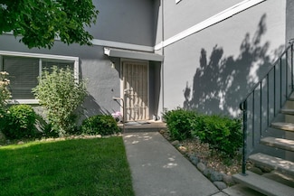 5822 Shadow Creek Dr, Sacramento, CA 95841