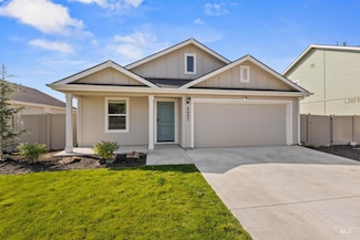8697 E Love Ct, Nampa, ID 83687