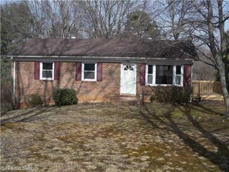 154 Hutchens St, Pilot Mountain, NC 27041