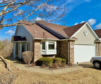 7256 Lake Ridge Dr, Savage, MN 55378