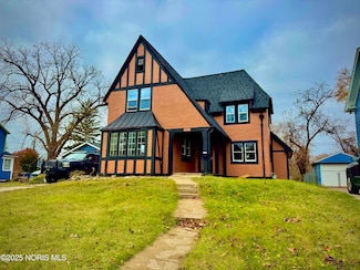 1723 Potomac Dr, Toledo, OH 43607