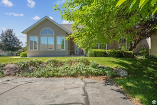 2082 Jordan Villa Dr, West Jordan, UT 84088