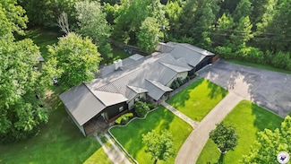525 Longhorn Rd, Maud, TX 75567