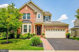 239 Pennland Farm Dr, Perkasie, PA 18944