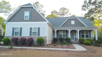112 Schever Rd, West End, NC 27376