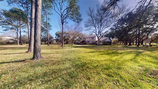 30 Windsong Ln, Friendswood, TX 77546