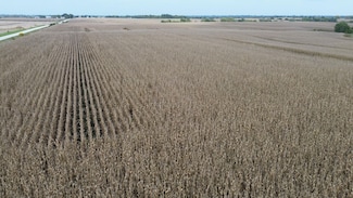 160 450th St, Chariton, IA 50049