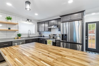 709 Warren St, Farmington, MO 63640