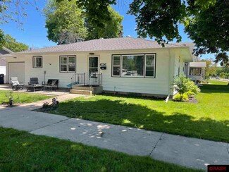 626 626 N Jefferson St, New Ulm, MN 56073